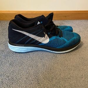Nike Flynit Lunar 3 shoes